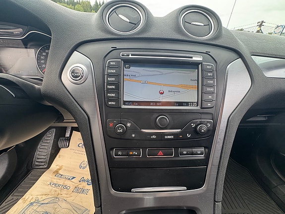 Ford Mondeo 27 of 29