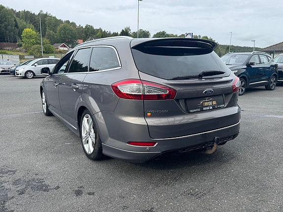 Ford Mondeo 12 of 29