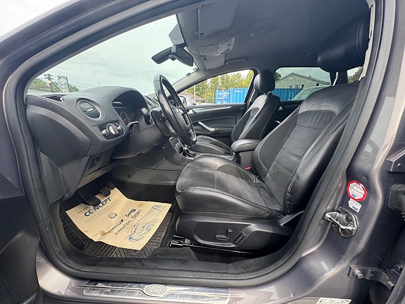 Ford Mondeo 14 of 29