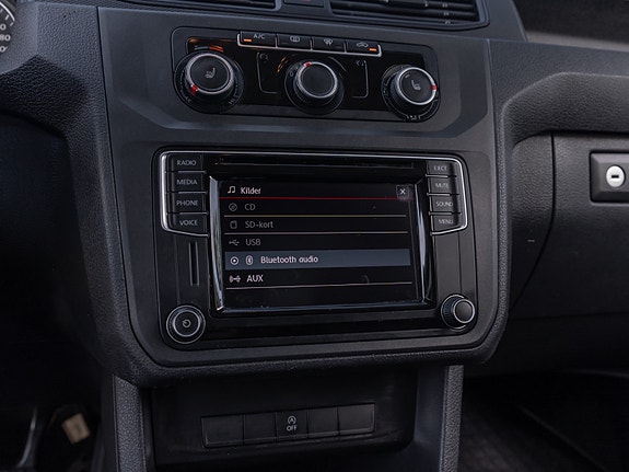 Volkswagen Caddy 29 of 30