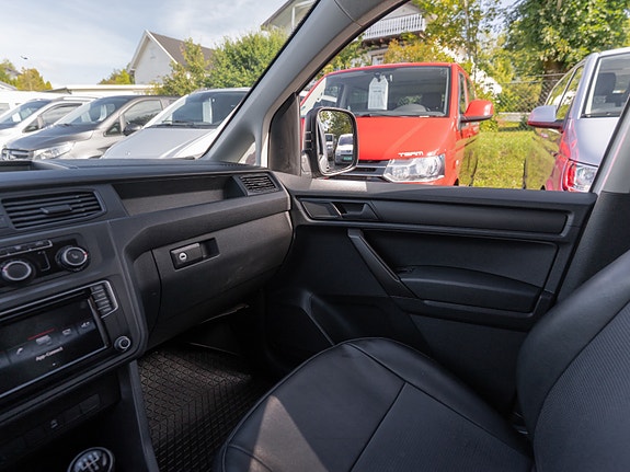 Volkswagen Caddy 21 of 30