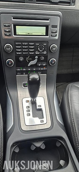 Volvo XC70 8 of 19