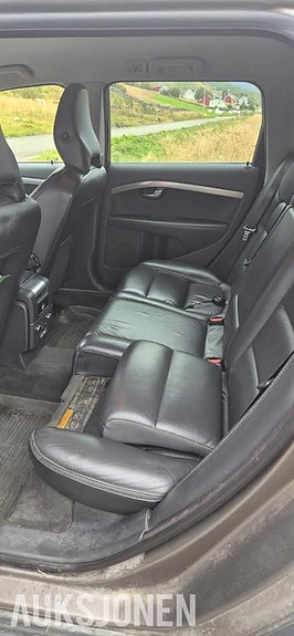 Volvo XC70 9 of 19