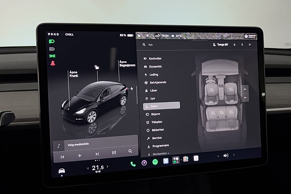 Tesla Model Y 19 of 30