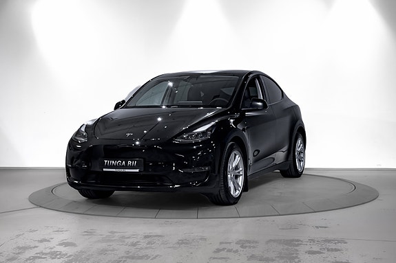 Tesla Model Y 2 of 30
