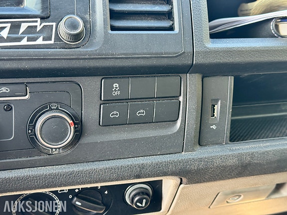 Volkswagen Transporter 19 of 30