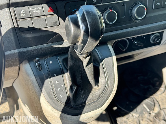 Volkswagen Transporter 16 of 30