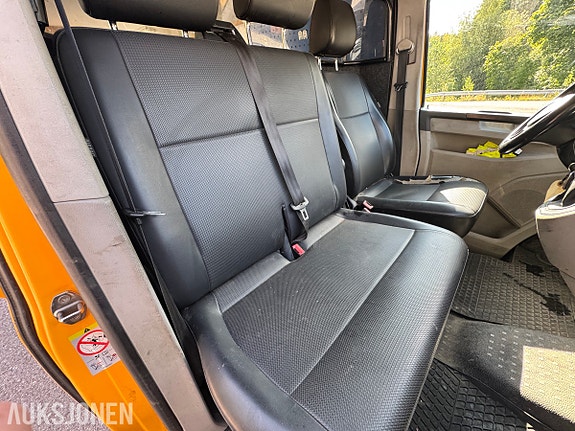 Volkswagen Transporter 25 of 30