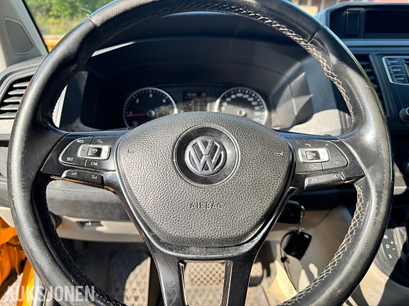 Volkswagen Transporter 10 of 30