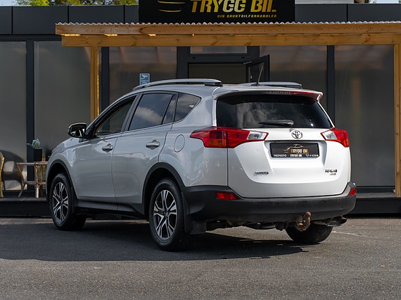 Toyota RAV4 9 of 30