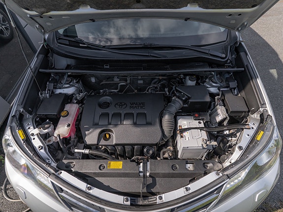 Toyota RAV4 14 of 30