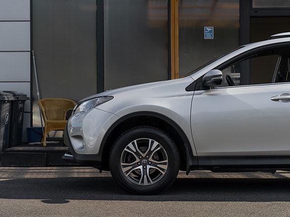 Toyota RAV4 11 of 30