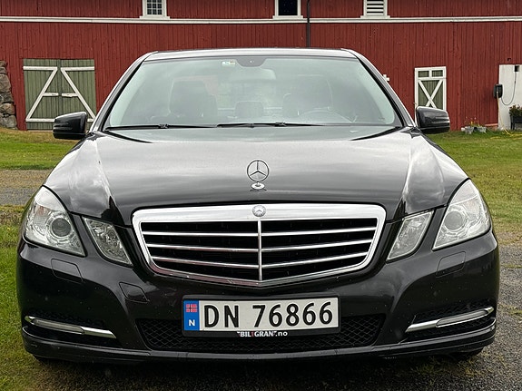 Mercedes-Benz E200 d 2 of 15