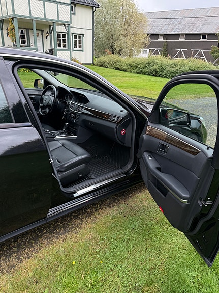 Mercedes-Benz E200 d 8 of 15