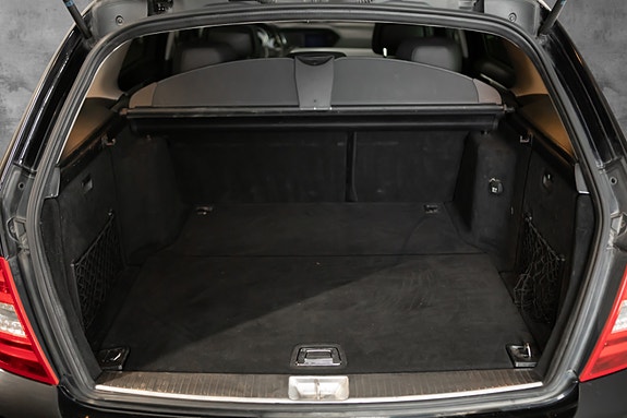 Mercedes-Benz C180 8 of 24