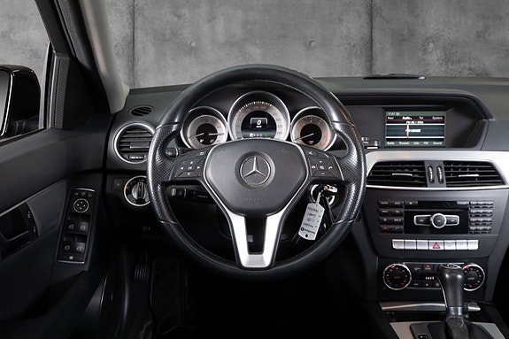 Mercedes-Benz C180 11 of 24