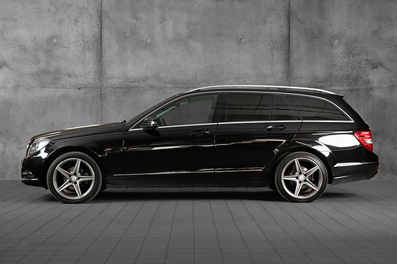 Mercedes-Benz C180 2 of 24