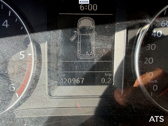 Volkswagen Caddy 28 of 30