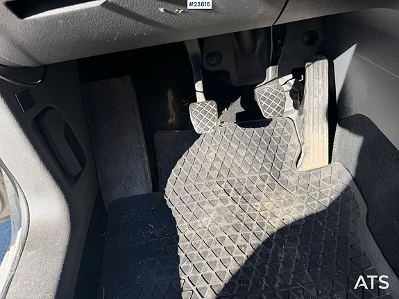 Volkswagen Caddy 27 of 30