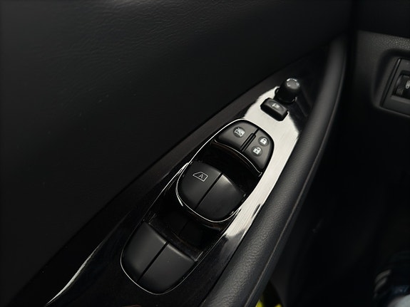 Nissan Leaf 24 of 27