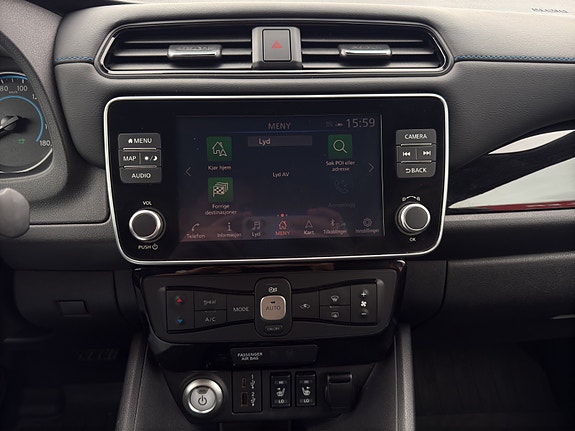 Nissan Leaf 13 of 27