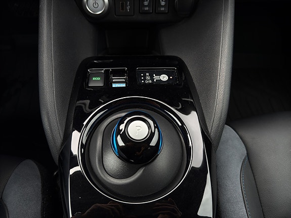 Nissan Leaf 25 of 27