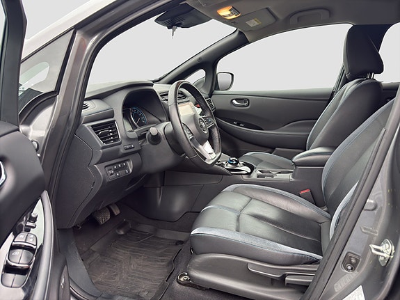 Nissan Leaf 9 of 27