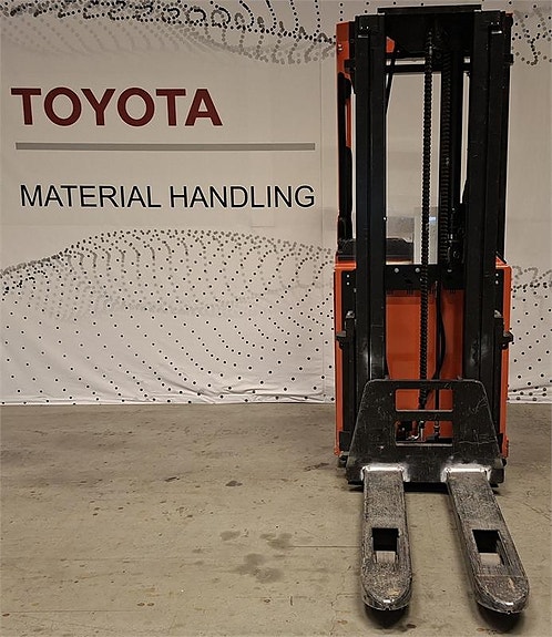 Toyota SSE160 3 of 4