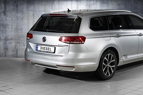 Volkswagen Passat 7 of 22