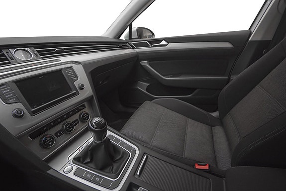 Volkswagen Passat 11 of 22