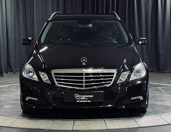 Mercedes-Benz E220 4 of 25