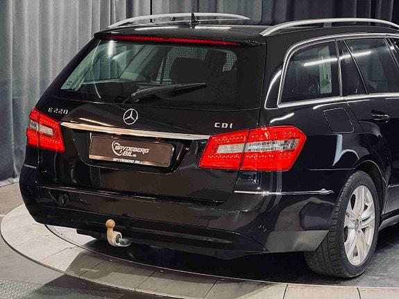 Mercedes-Benz E220 7 of 25