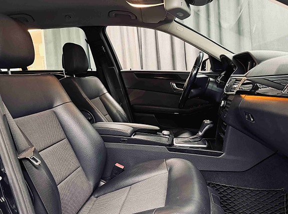 Mercedes-Benz E220 20 of 25