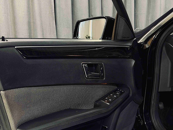 Mercedes-Benz E220 24 of 25