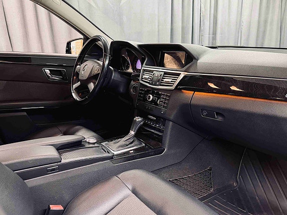 Mercedes-Benz E220 15 of 25