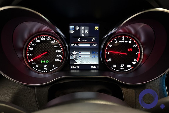 Mercedes-Benz GLC63 12 of 18