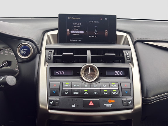 Lexus NX300h 14 of 26