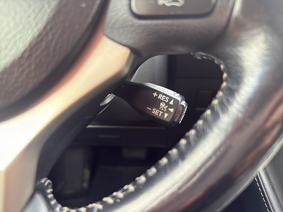 Lexus NX300h 19 of 26