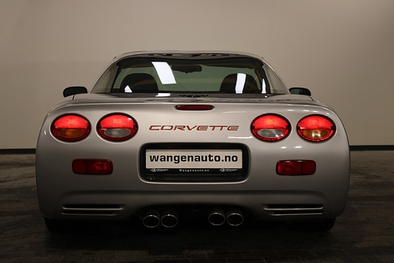 Chevrolet Corvette 8 of 30
