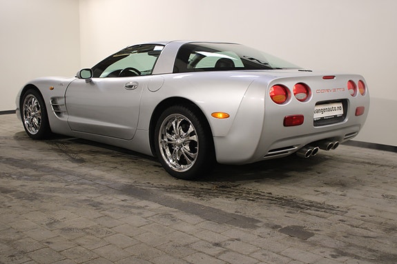 Chevrolet Corvette 7 of 30