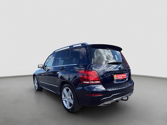 Mercedes-Benz GLK220 3 of 25