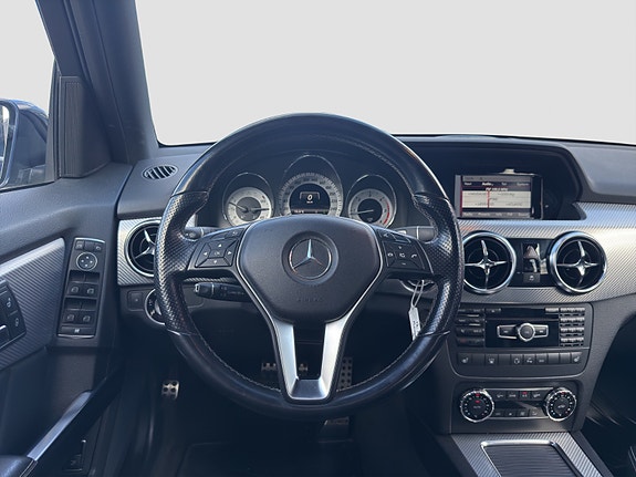 Mercedes-Benz GLK220 15 of 25