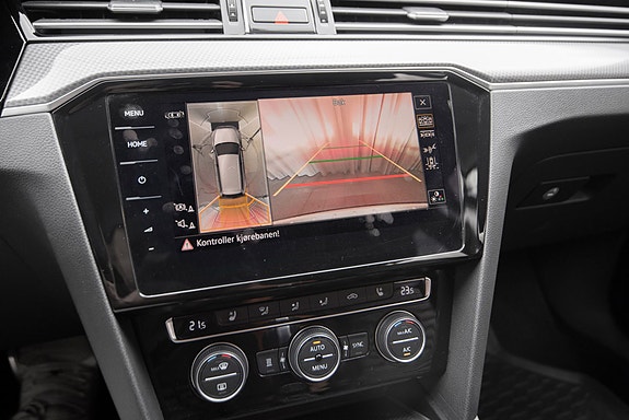 Volkswagen Passat Alltrack 24 of 30