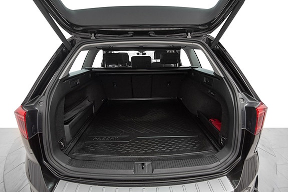 Volkswagen Passat Alltrack 27 of 30