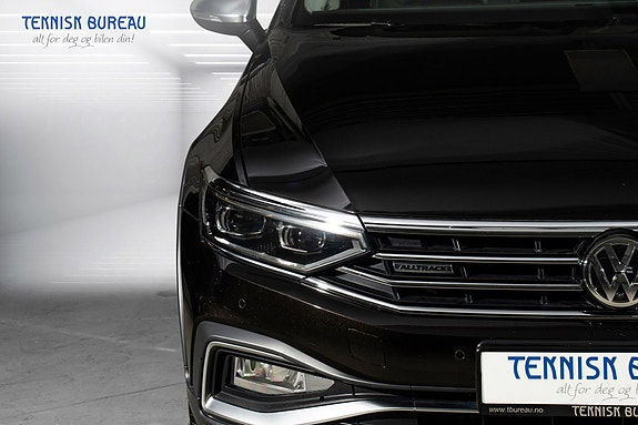 Volkswagen Passat Alltrack 3 of 30