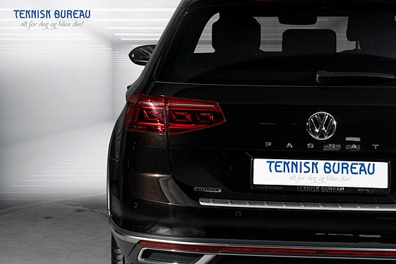 Volkswagen Passat Alltrack 5 of 30