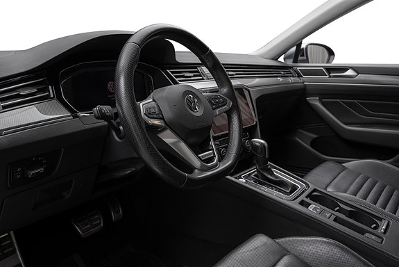Volkswagen Passat Alltrack 11 of 30
