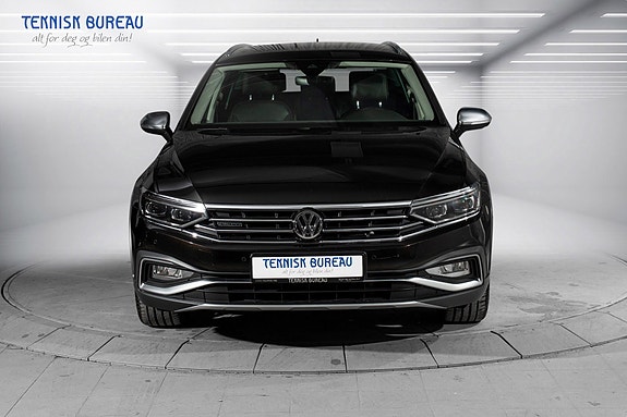 Volkswagen Passat Alltrack 4 of 30