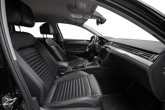 Volkswagen Passat Alltrack 28 of 30