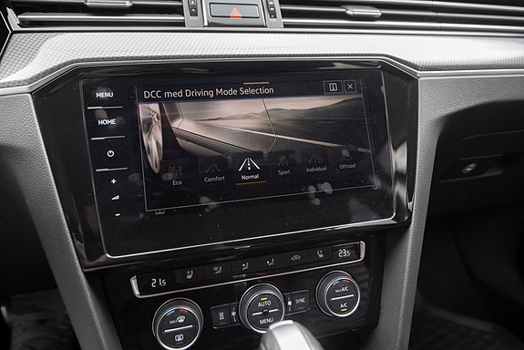 Volkswagen Passat Alltrack 23 of 30